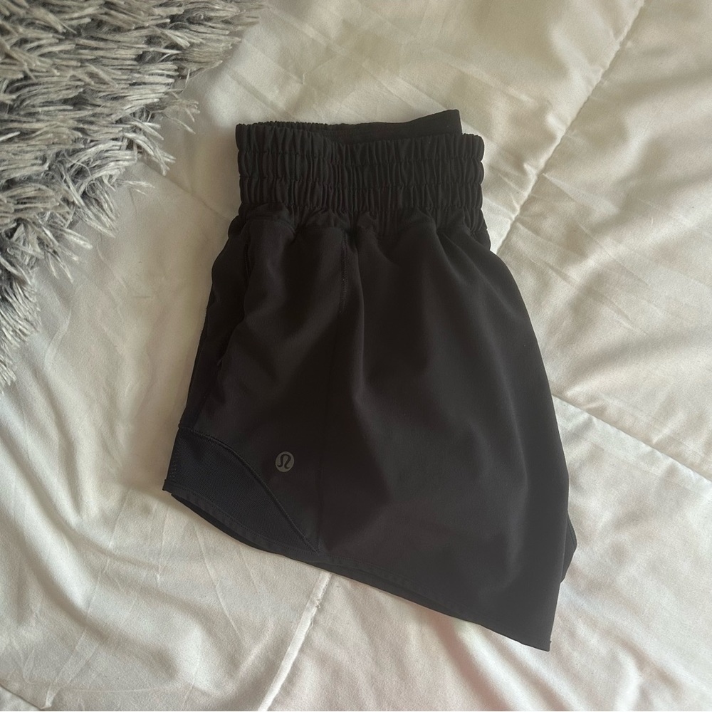 Lululemon Hotty Hot shorts!